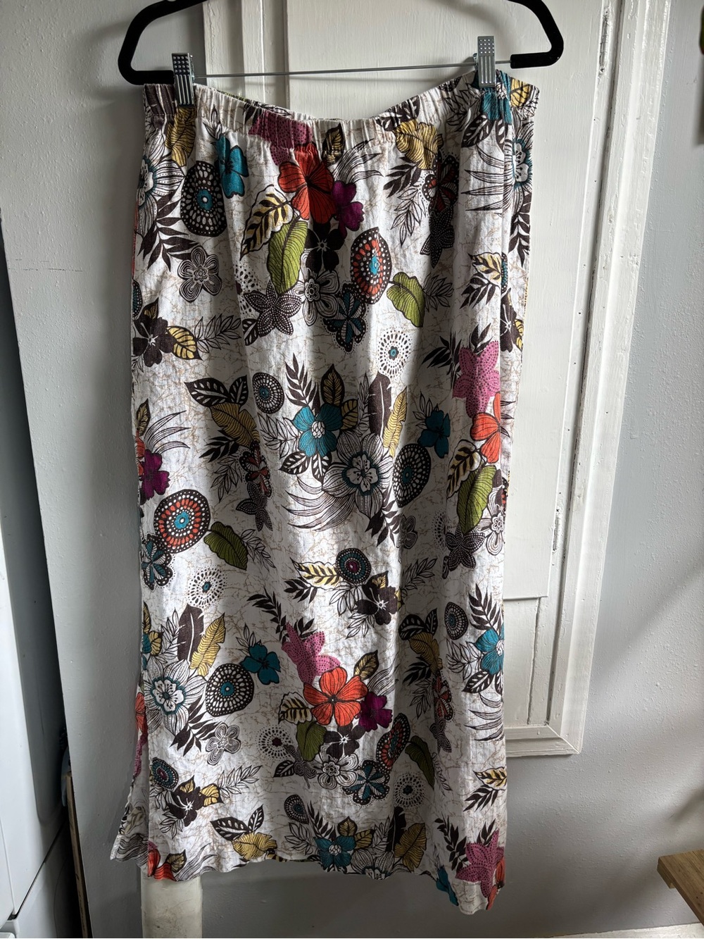 Women's Linen Floral Maxi Skirt - Multicolor